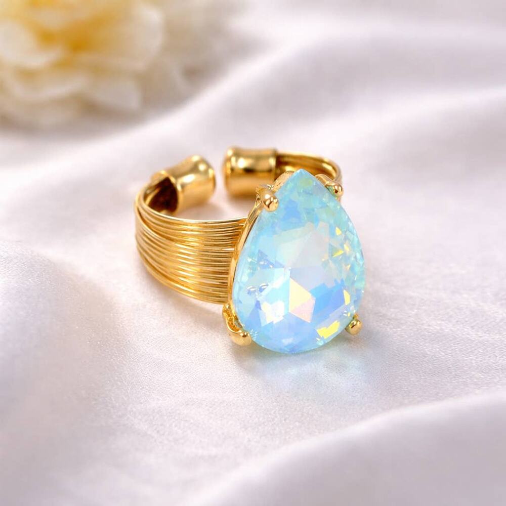 Dopamine Teardrop Glass Crystal Cocktail Bead Adjustable Wire Ring